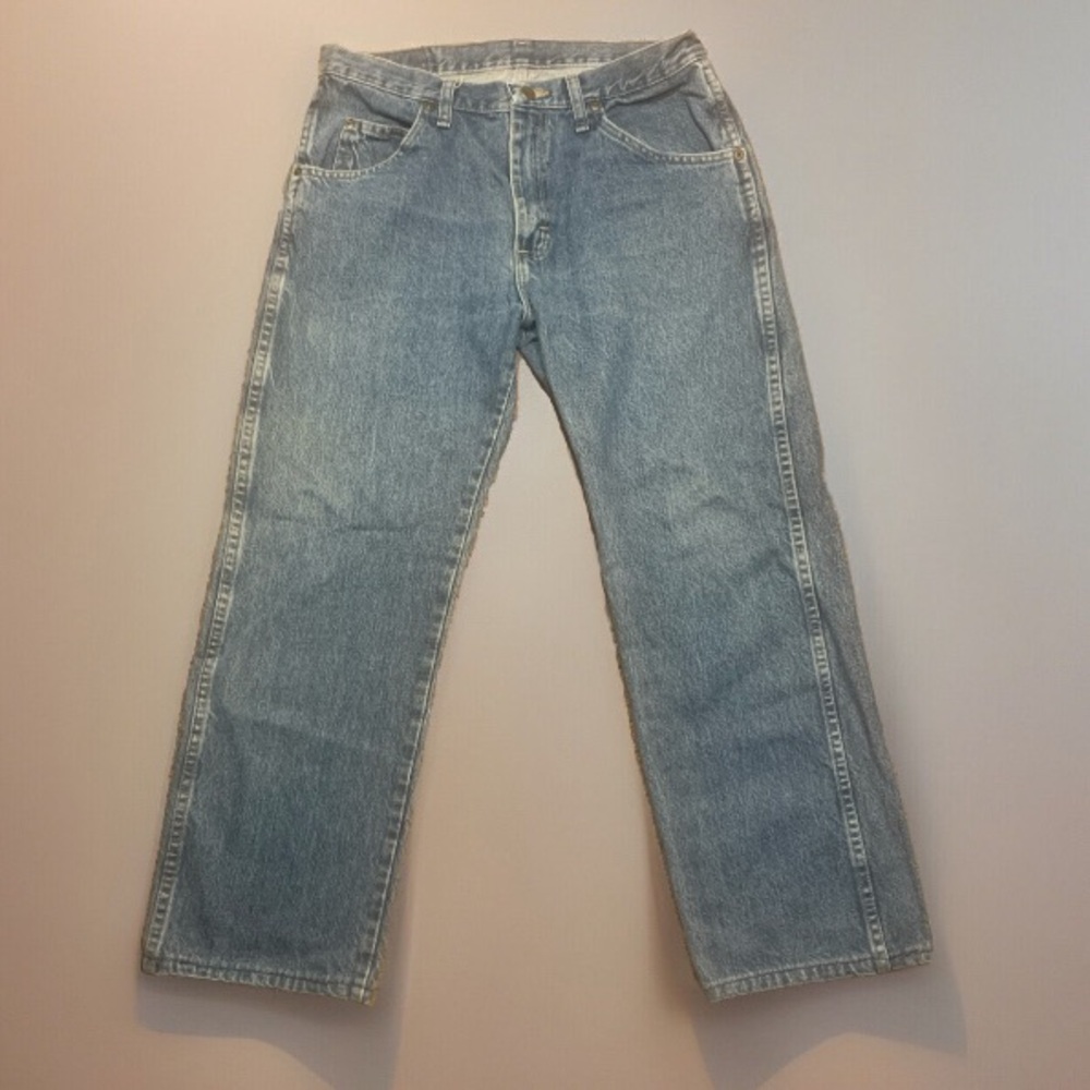 Wrangler straight leg jeans size 32x30